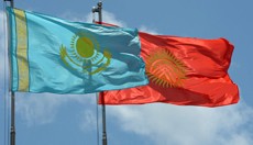 Обсуждены вопросы кыргызско-казахстанского сотрудничества в сфере бизнеса и туризма