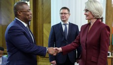 Виктория Абрамченко провела встречу с Председателем Национального Собрания Мадагаскара